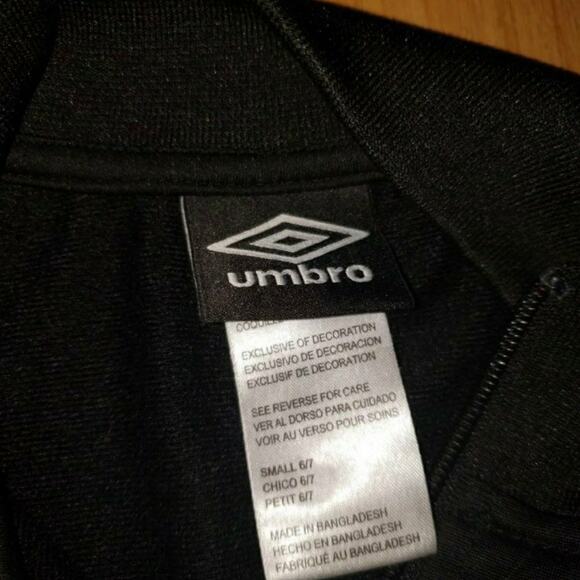 Umbro Boy's 6/7 Black Diamond Tape Track Soccer Jacket - Picture 4 of 4